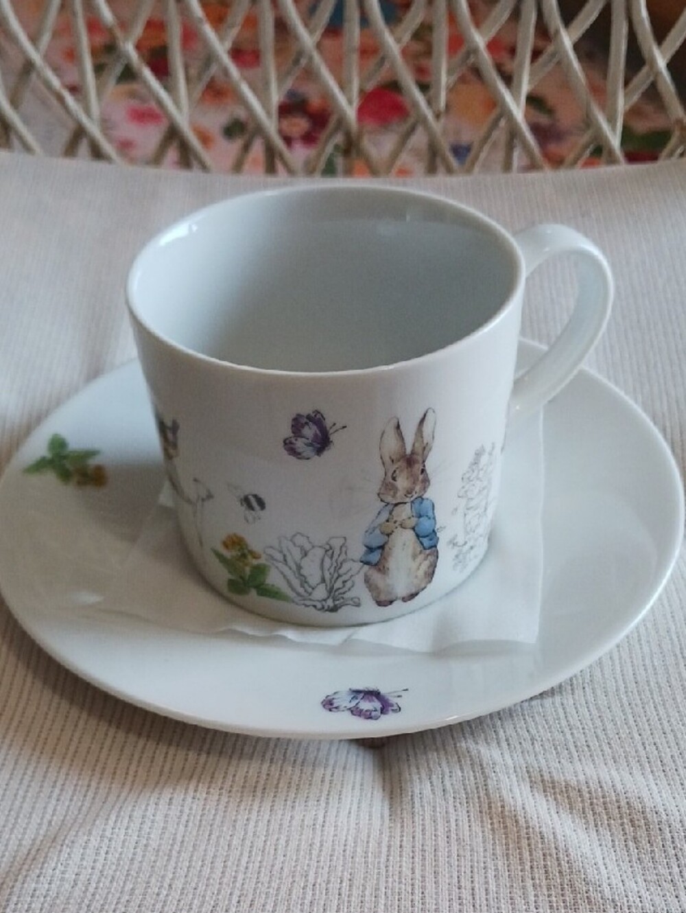 Peter Rabbit ~Tea Cup & Saucer - Picture 4 of 8